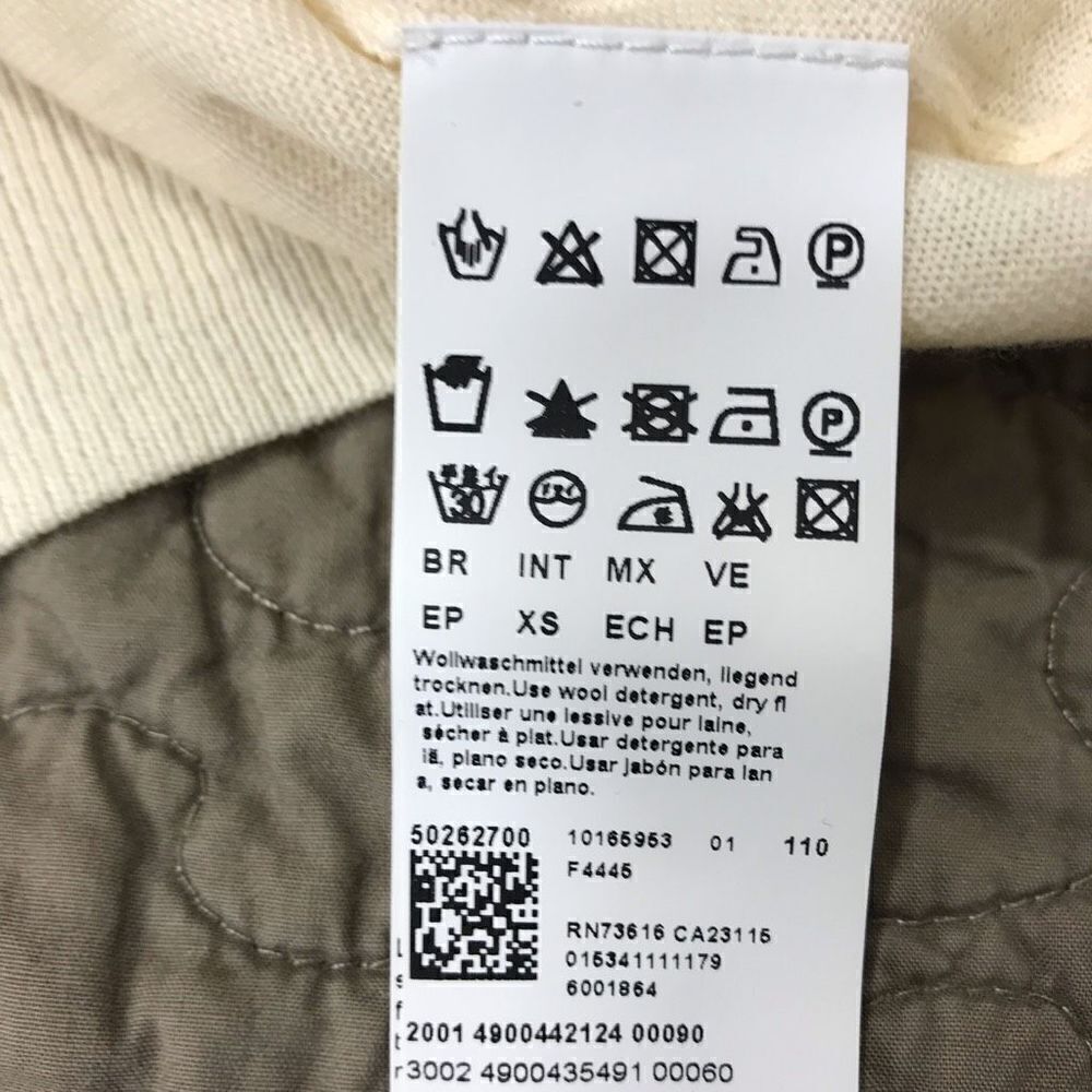 Hugo boss lightweight sweater size XS.  A285￼ - Picture 6 of 6